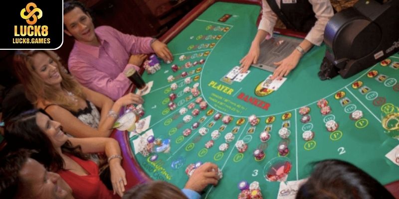Hướng dẫn từng bước chơi Baccarat dễ hiểu